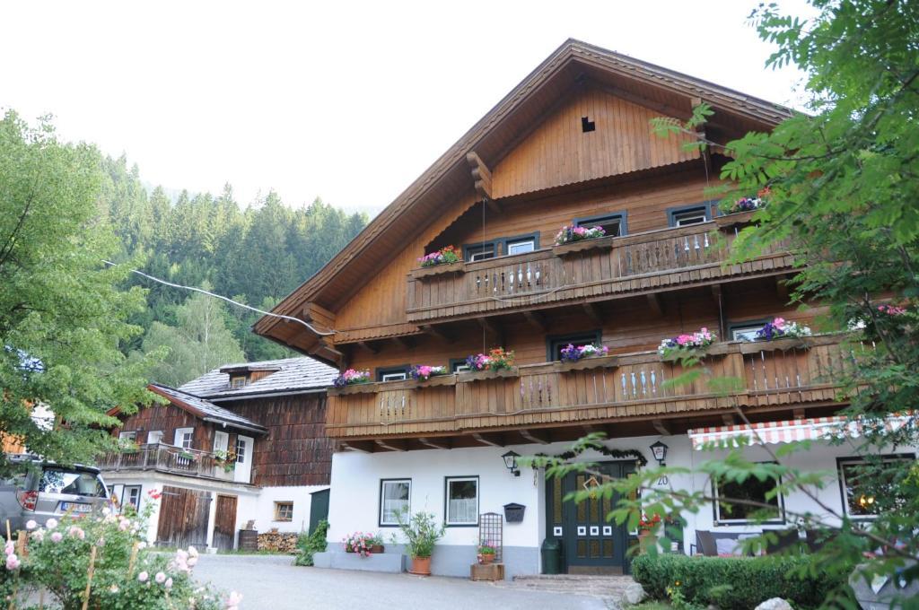 Gasthof Dorfschenke Stall Bilik gambar